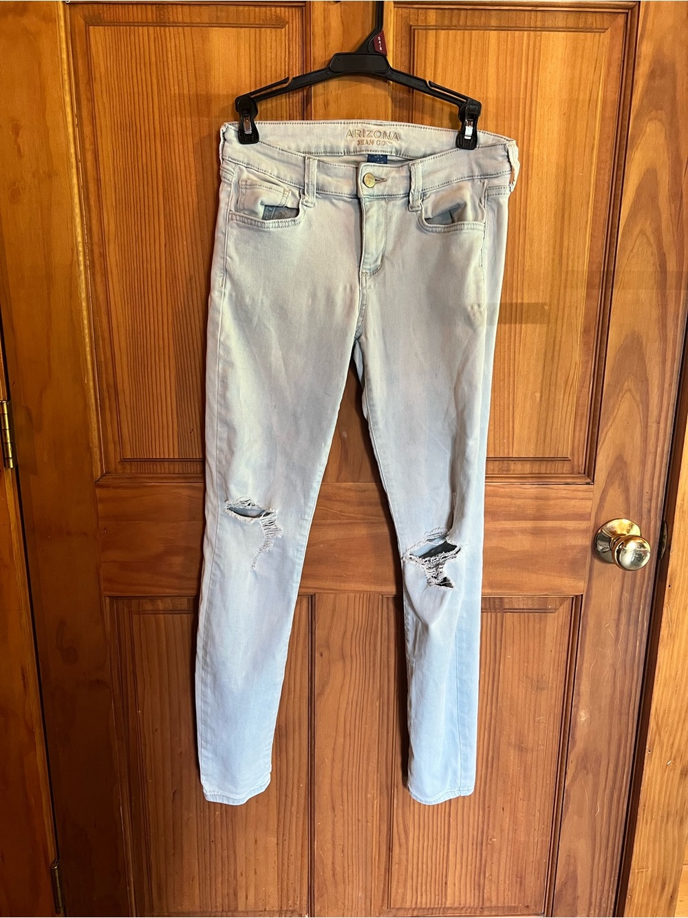 Arizona Jean Company Light Wash Ripped Skinny Jeans